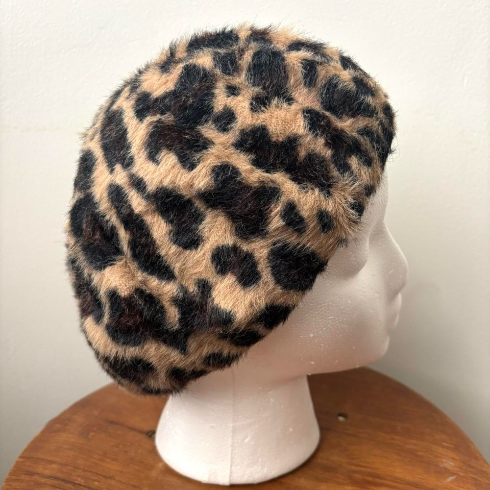 Black and tan leopard print fuzzy faux fur beret - Picture 2 of 8